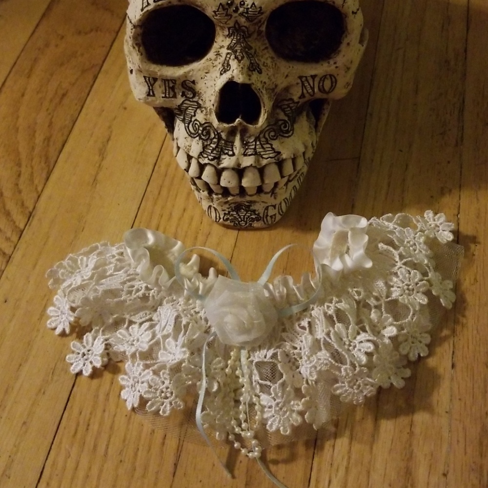 VINTAGE VS GARTER